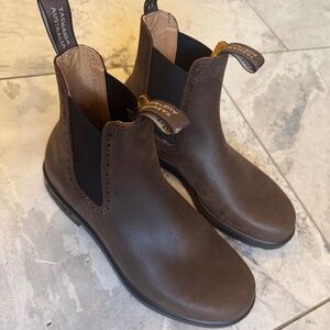 Blundstone Women’s Boots Size 11